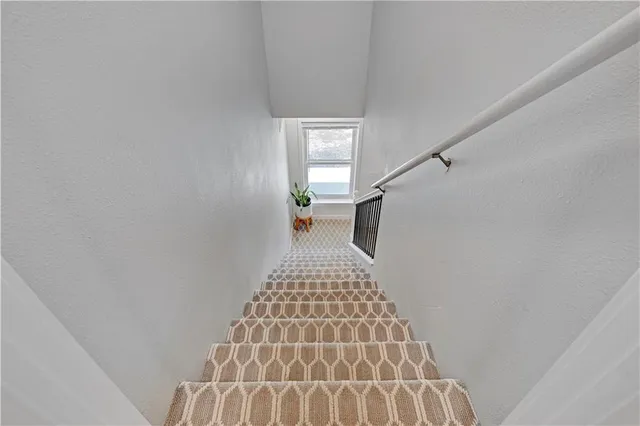 $995,000 | 34946 Spring Valley Road, Paola, KS 66071