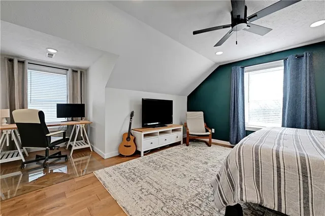 $995,000 | 34946 Spring Valley Road, Paola, KS 66071