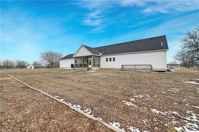 $995,000 | 34946 Spring Valley Road, Paola, KS 66071