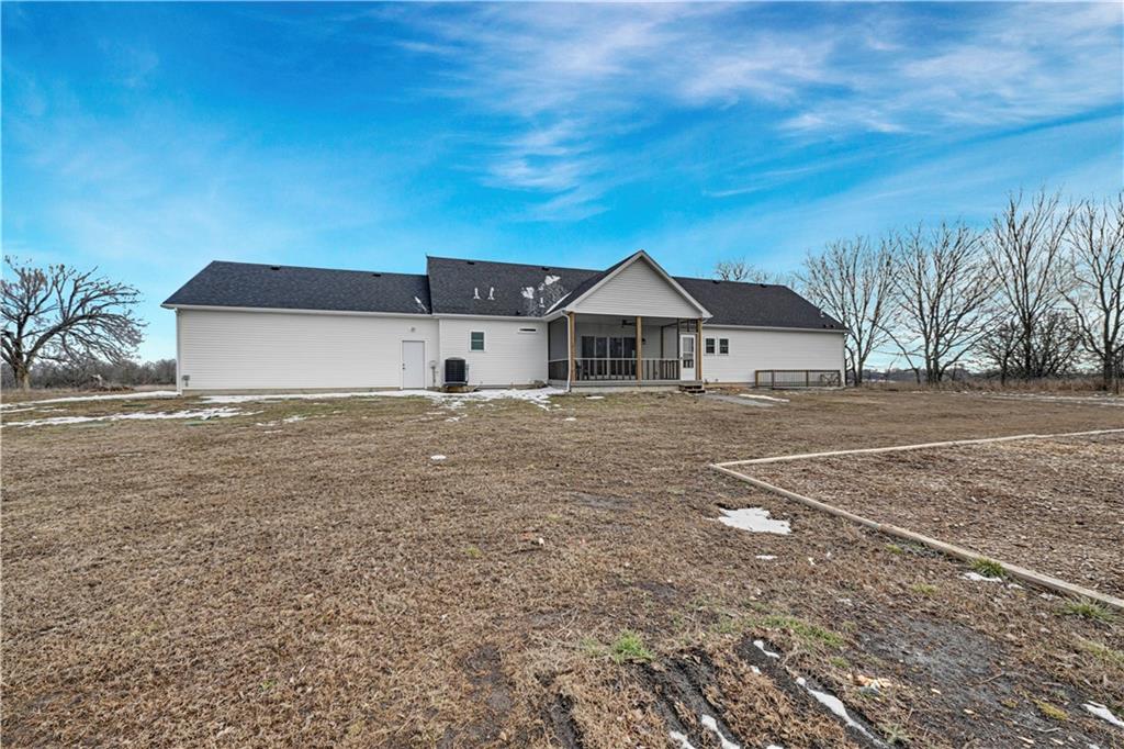 34946 Spring Valley Road Paola, KS 66071 - Photo 49 of 62