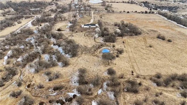 $995,000 | 34946 Spring Valley Road, Paola, KS 66071