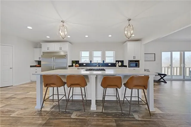 $995,000 | 34946 Spring Valley Road, Paola, KS 66071