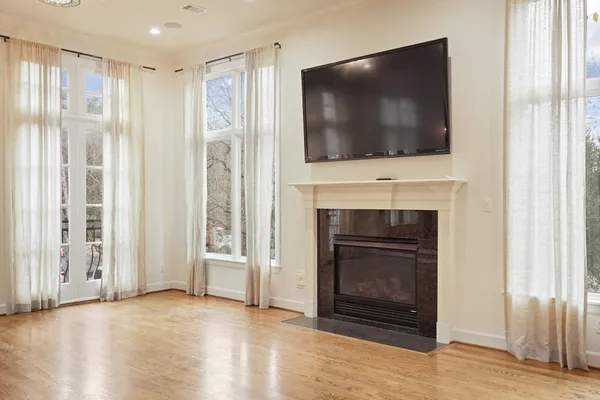 $6,000 | 521 Lovett Boulevard, Houston, TX 77006