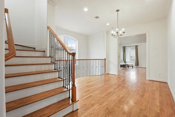 $6,000 | 521 Lovett Boulevard, Houston, TX 77006