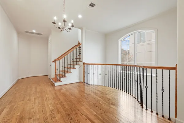 $6,000 | 521 Lovett Boulevard, Houston, TX 77006