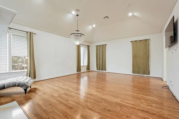 $6,000 | 521 Lovett Boulevard, Houston, TX 77006