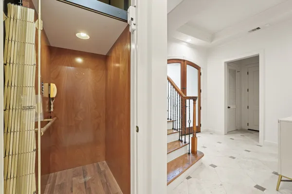 $6,000 | 521 Lovett Boulevard, Houston, TX 77006