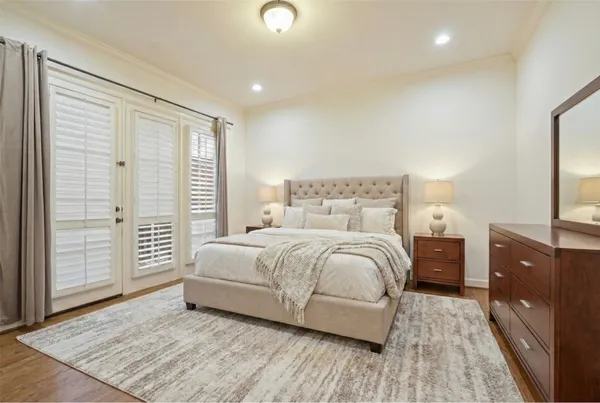 $6,000 | 521 Lovett Boulevard, Houston, TX 77006