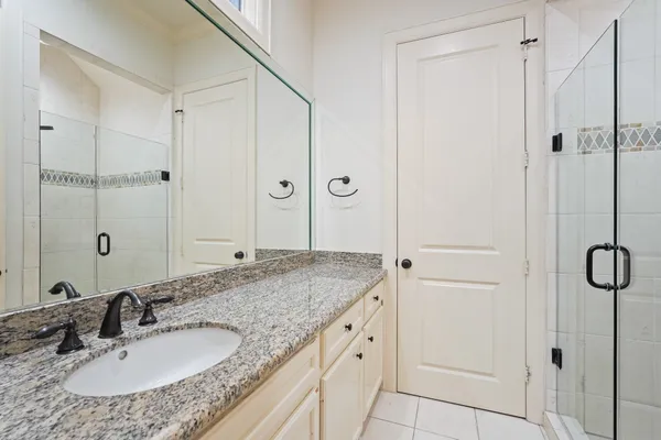 $6,000 | 521 Lovett Boulevard, Houston, TX 77006