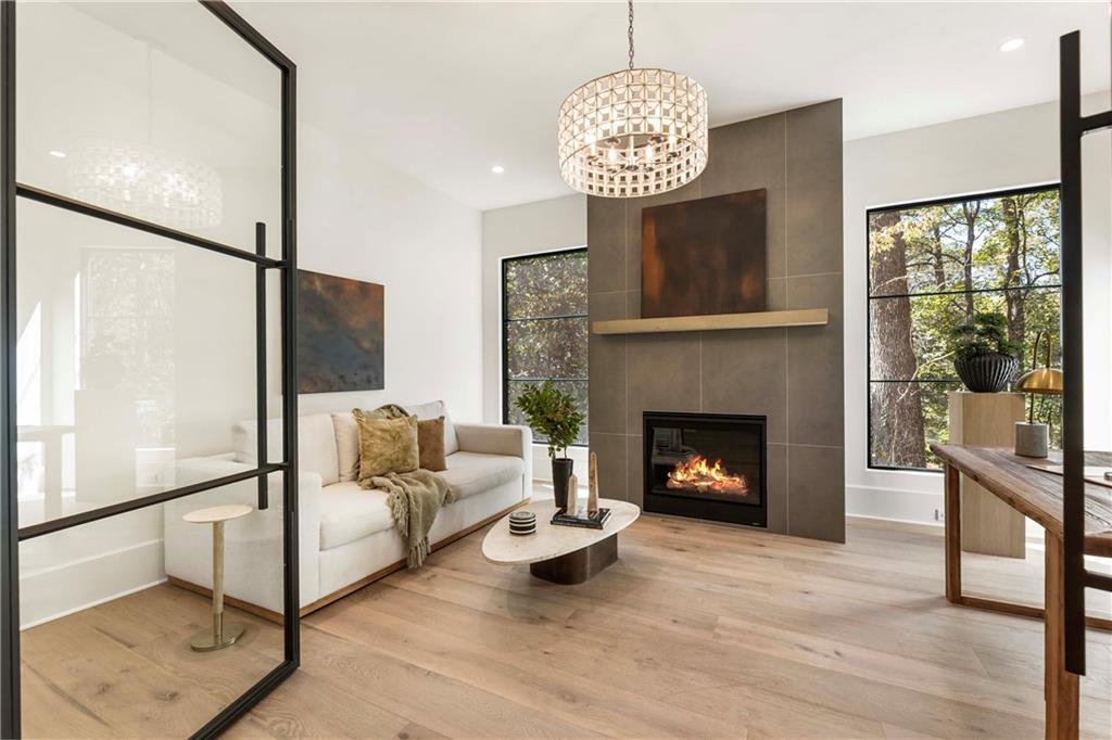 388 Londonberry Road Northwest Sandy Springs, GA 30327 - Photo 11 of 94