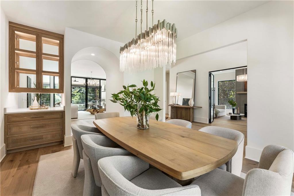 388 Londonberry Road Northwest Sandy Springs, GA 30327 - Photo 16 of 94