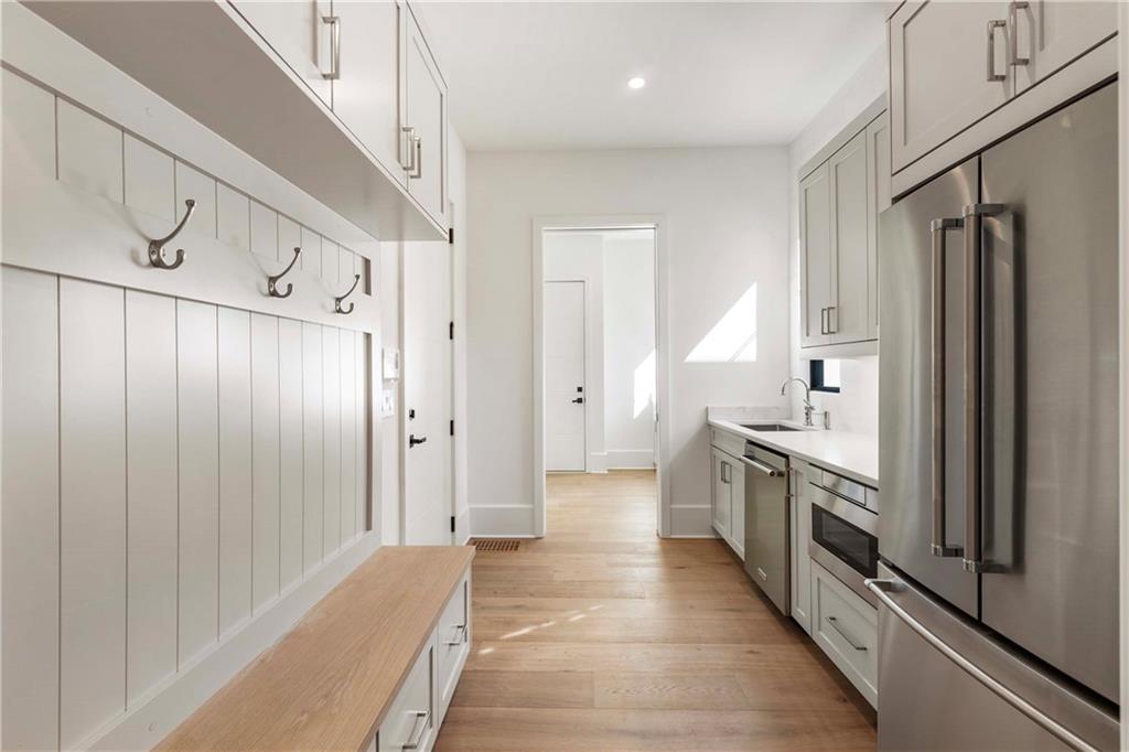 388 Londonberry Road Northwest Sandy Springs, GA 30327 - Photo 28 of 94