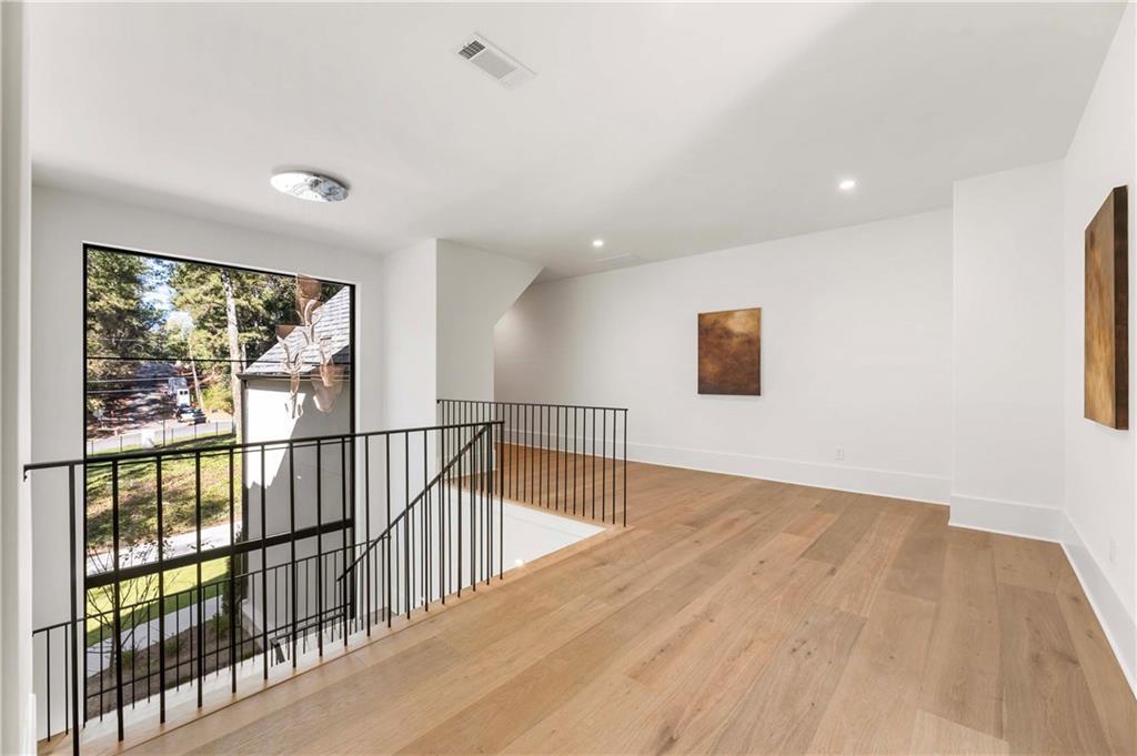 388 Londonberry Road Northwest Sandy Springs, GA 30327 - Photo 39 of 94