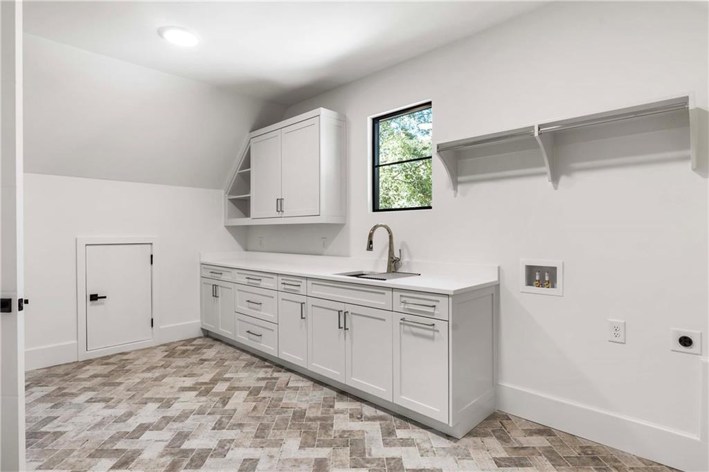 388 Londonberry Road Northwest Sandy Springs, GA 30327 - Photo 50 of 94