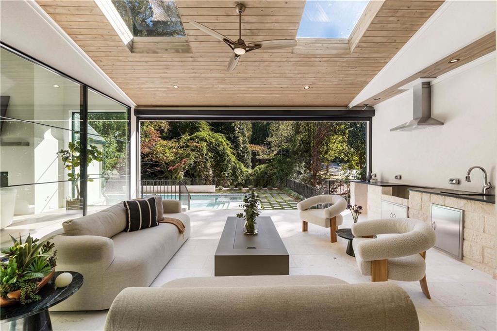 388 Londonberry Road Northwest Sandy Springs, GA 30327 - Photo 70 of 94