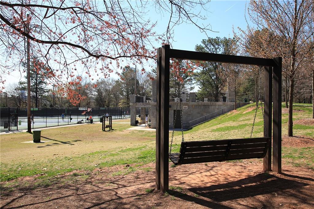 388 Londonberry Road Northwest Sandy Springs, GA 30327 - Photo 87 of 94