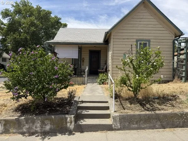 $129,900 | 705 Northwest Despain Avenue, Pendleton, OR 97801