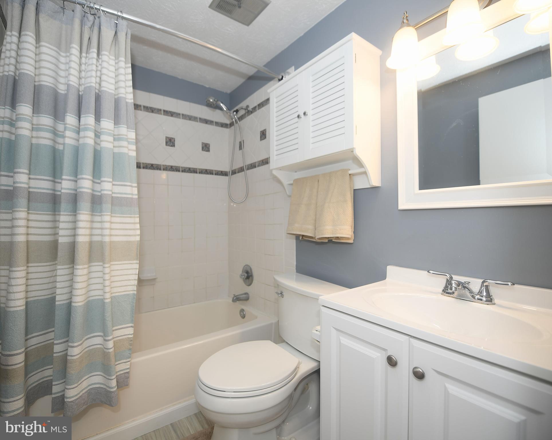 4000 Issacs Road Baltimore, MD 21220 - Photo 18 of 30 Full hall bath renovated