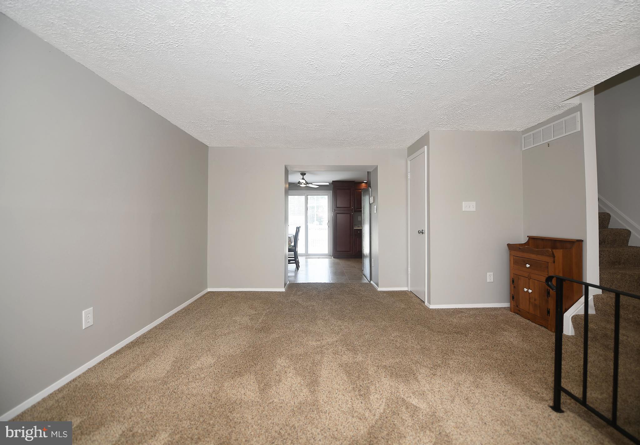 4000 Issacs Road Baltimore, MD 21220 - Photo 8 of 30 Spacious living room