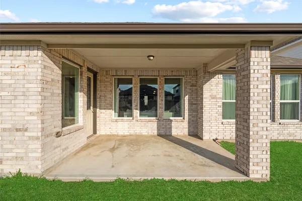 $460,000 | 150 Sunray Creek Drive, Katy, TX 77493