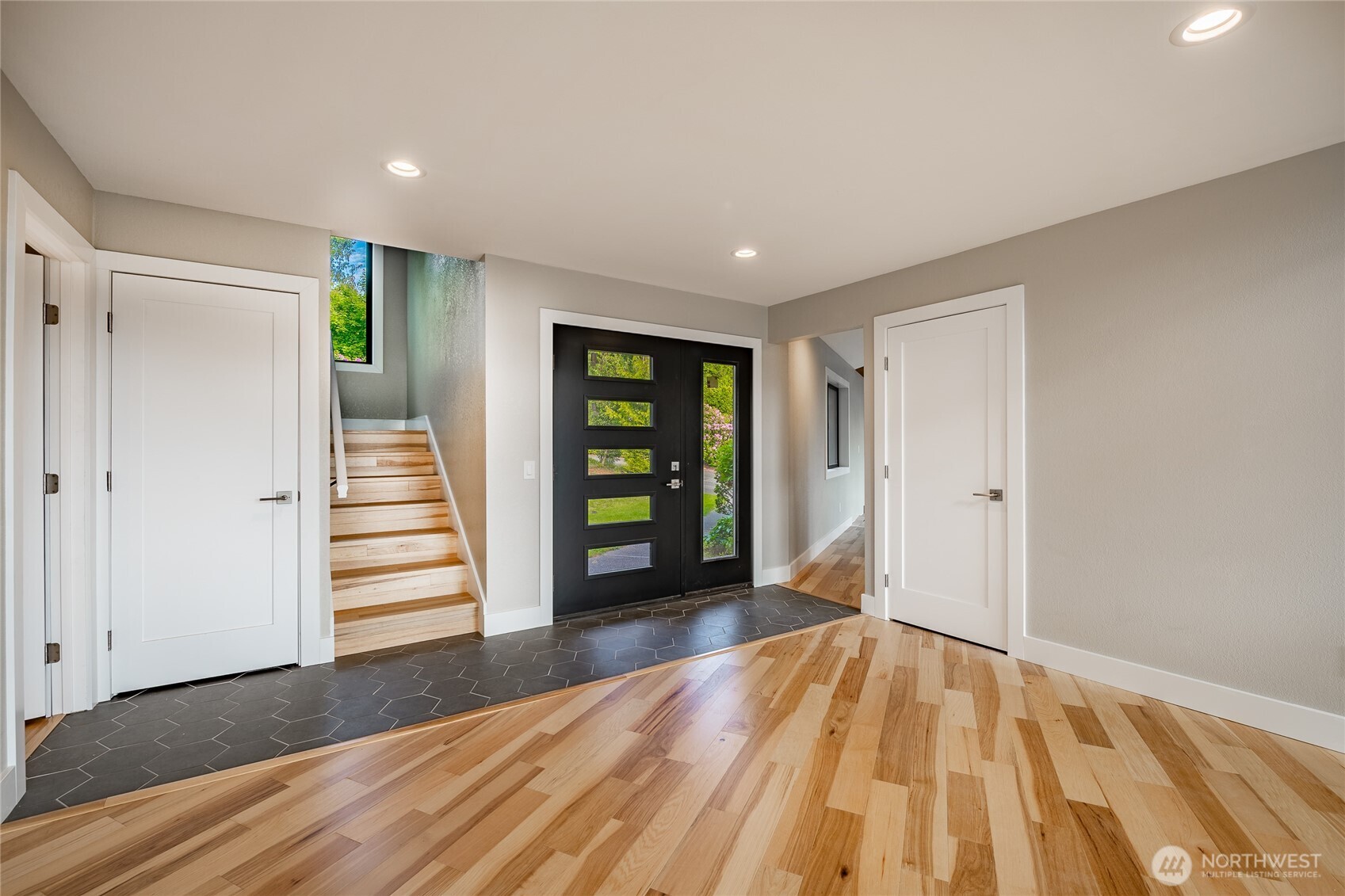 726 Fieldston Road Bellingham, WA 98225 - Photo 5 of 37