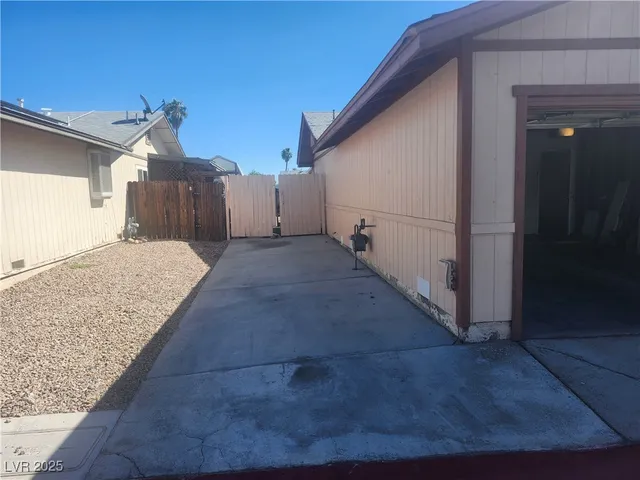 $1,500 | 4726 Madrigal Way, Las Vegas, NV 89122