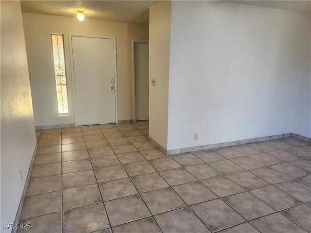 $1,500 | 4726 Madrigal Way, Las Vegas, NV 89122