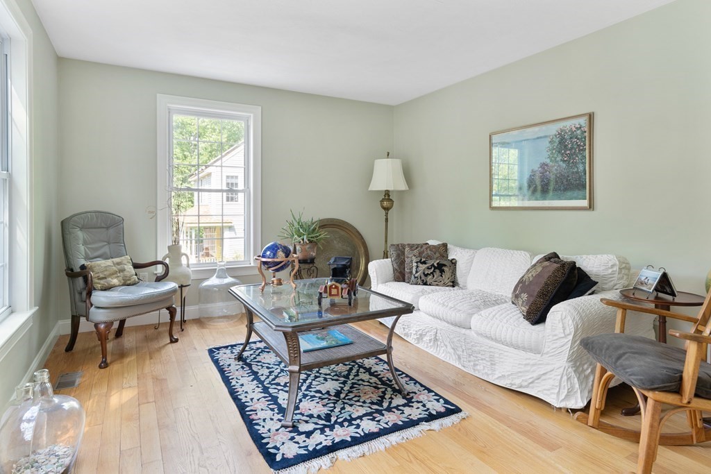 25 Amherst Road Hopkinton, MA 01748 - Photo 8 of 40 Gallery Image 8