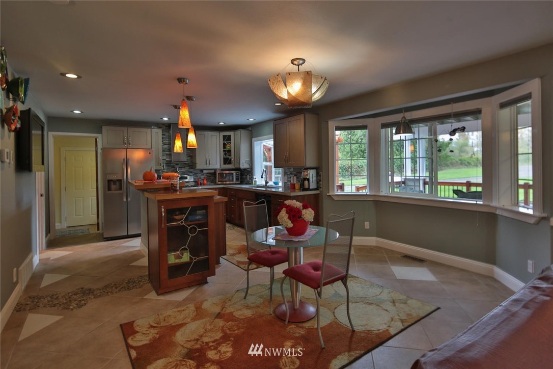 28622 Northeast Big Rock Road Duvall, WA 98019 - Photo 5 of 25 Gallery Image 5