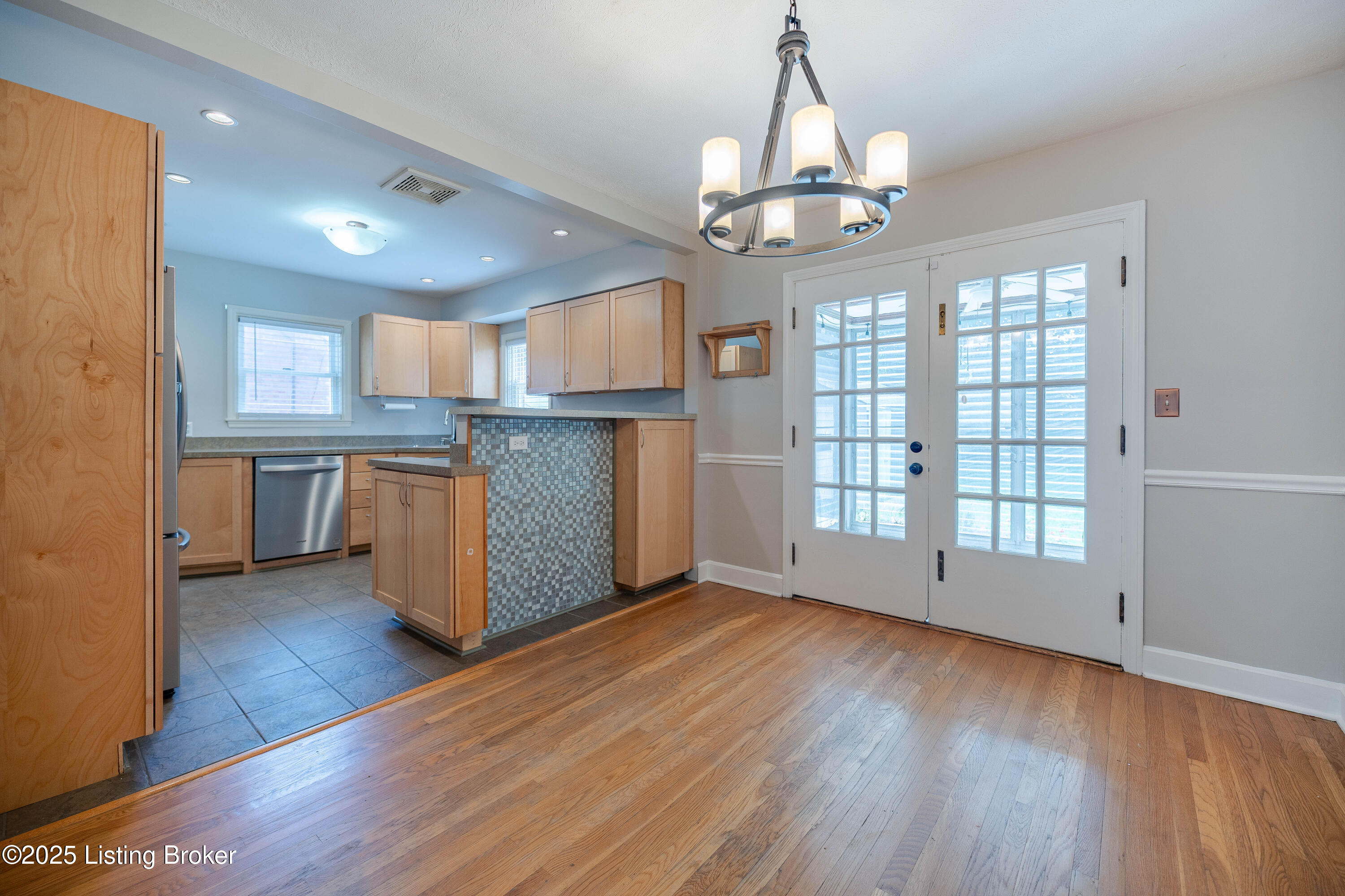 3904 Brownlee Road Louisville, KY 40207 - Photo 8 of 32 DSC02417-HDR