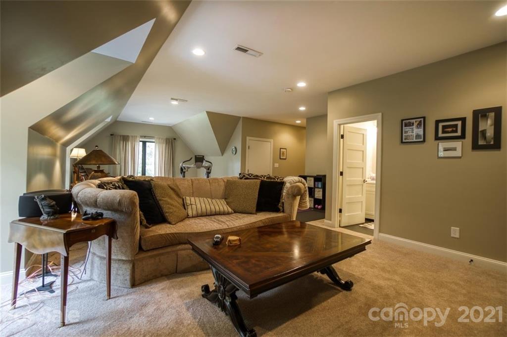 9658 Van Wyck Road Lancaster, SC 29720 - Photo 33 of 44 a living room with furniture