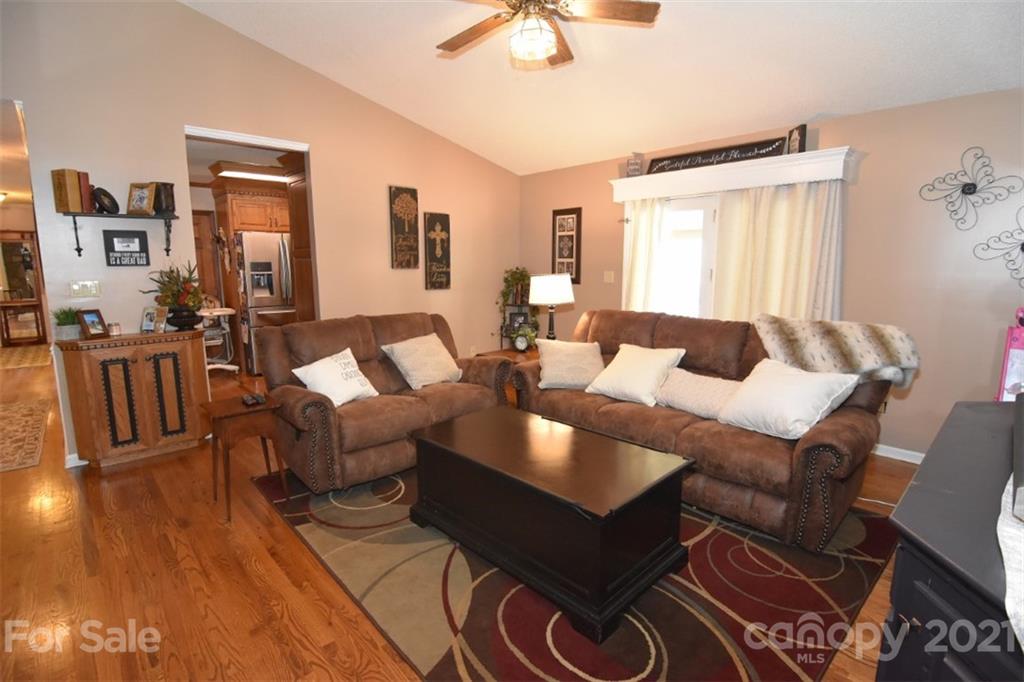 3133 Roland Road Morganton, NC 28655 - Photo 17 of 48 Gallery Image 17