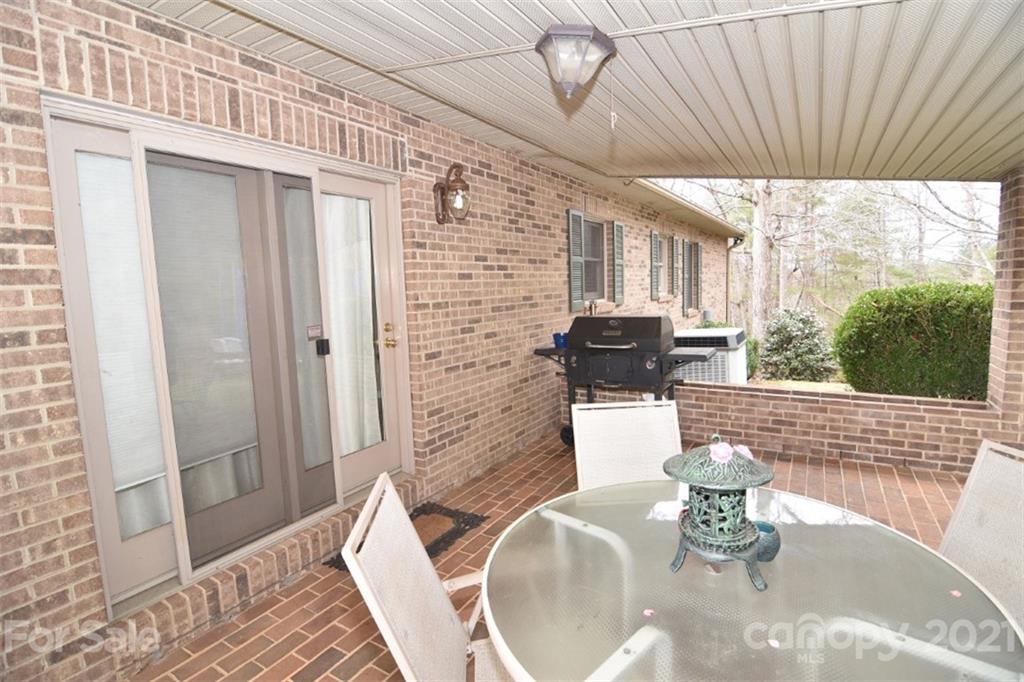 3133 Roland Road Morganton, NC 28655 - Photo 10 of 48 Gallery Image 10