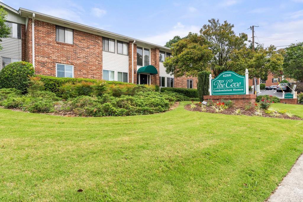 4266 Roswell Road Northeast, Unit A4 Atlanta, GA 30342 - Photo 1 of 1 Gallery Image 1