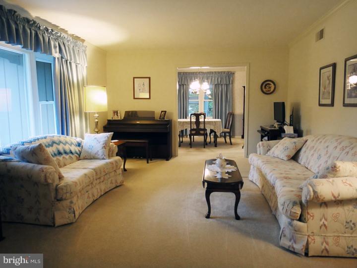 438 Ramsey Road Yardley, PA 19067 - Photo 2 of 24 Gallery Image 2