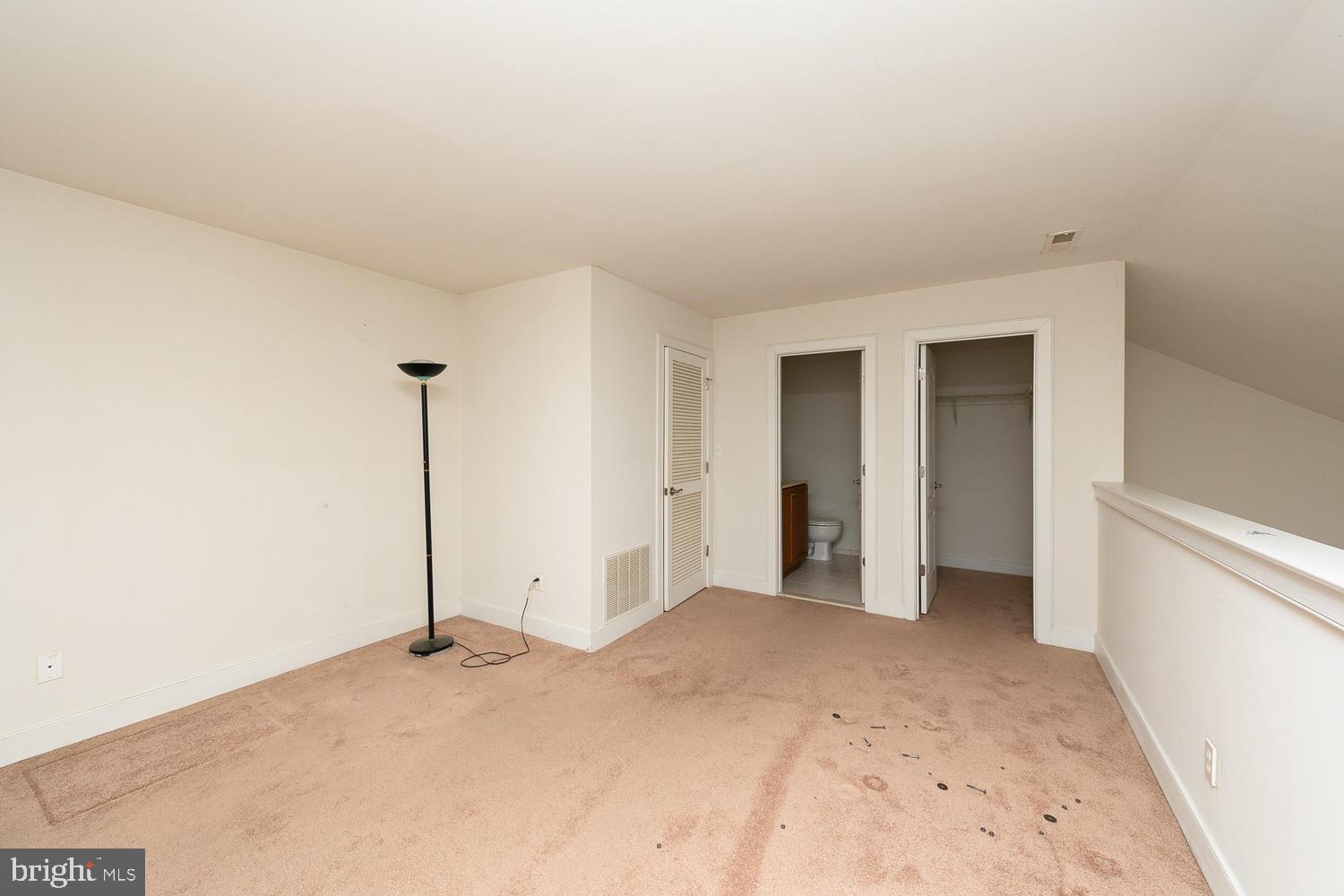 1630 Welsh Road, Unit 32D Philadelphia, PA 19115 - Photo 17 of 19