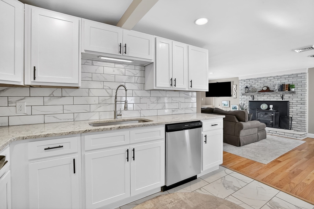 261 Chapin Road Hampden, MA 01036 - Photo 10 of 36