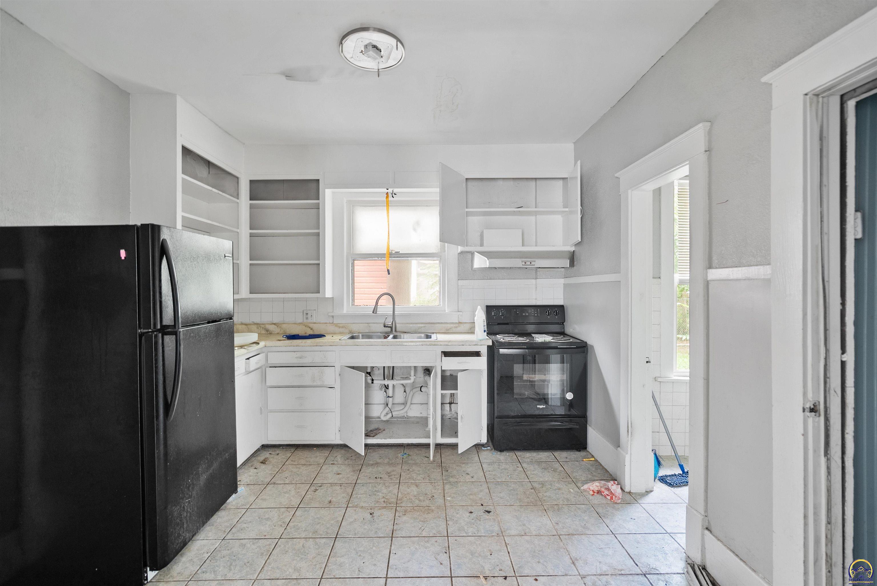 518 Southwest Lane Street Topeka, KS 66606 - Photo 19 of 56