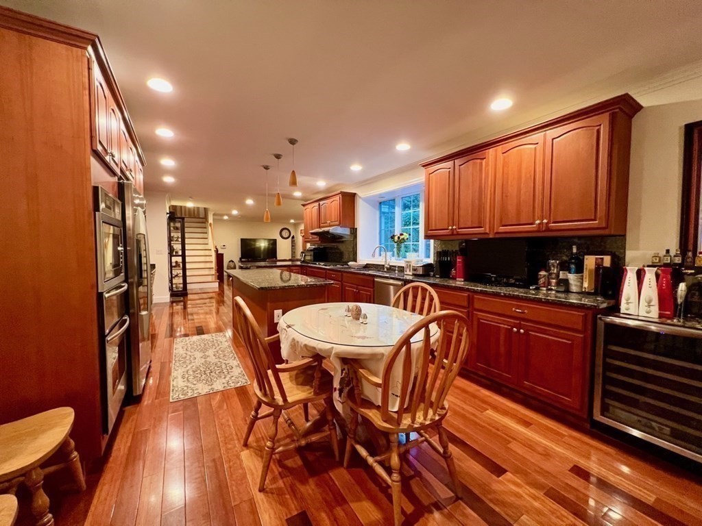 127 Maple Street Lexington, MA 02420 - Photo 3 of 23 Gallery Image 3