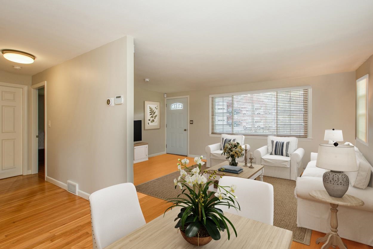 264 Stage Road Hampstead, NH 03841 - Photo 11 of 17