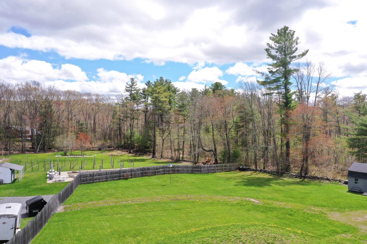 264 Stage Road Hampstead, NH 03841 - Photo 5 of 17