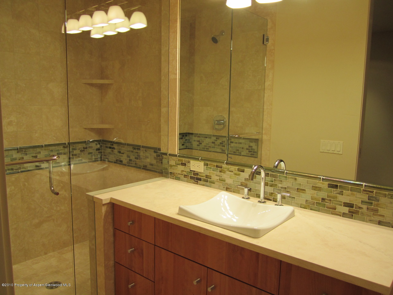 725 Promontory Lane, Unit 25 Basalt, CO 81621 - Photo 19 of 26 Bathroom 2