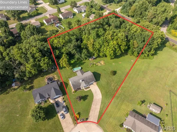 $379,900 | 39 Scarlet Oak Court, Troy, MO 63379