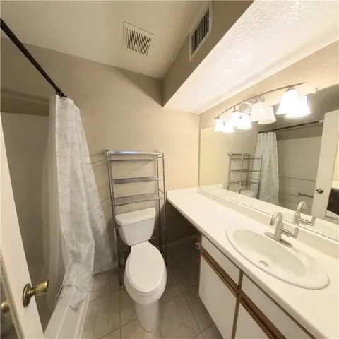 $1,900 | 523 Southwest Parkway, Unit 302, College Station, TX 77840