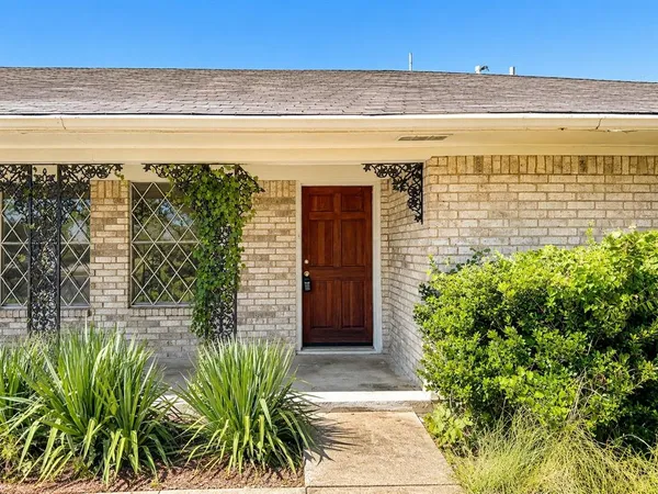 $1,900 | 3858 North Us Highway, Leonard, TX 75452
