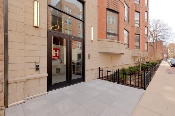 $5,800 | 44-50 Symphony Road, Unit 501, Boston, MA 02115