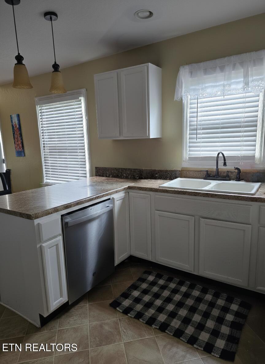 460 Defoe Circle Maryville, TN 37804 - Photo 3 of 11 kit view-newer cabinets