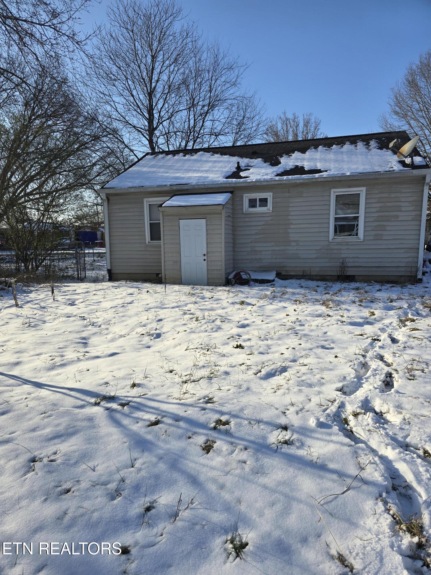 460 Defoe Circle Maryville, TN 37804 - Photo 10 of 11 fenced -backyard