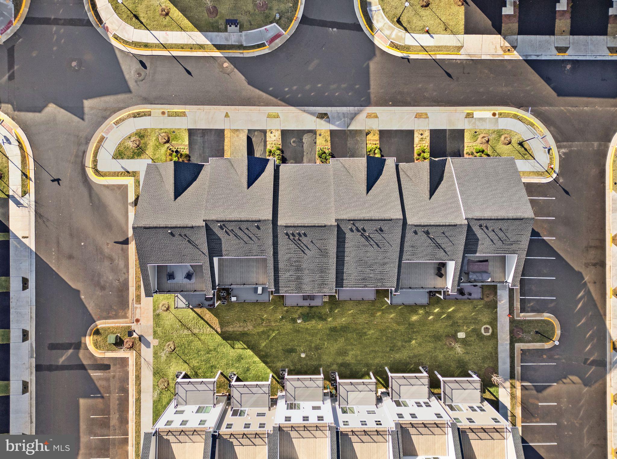 23062 Copper Tree Terrace Ashburn, VA 20148 - Photo 35 of 38