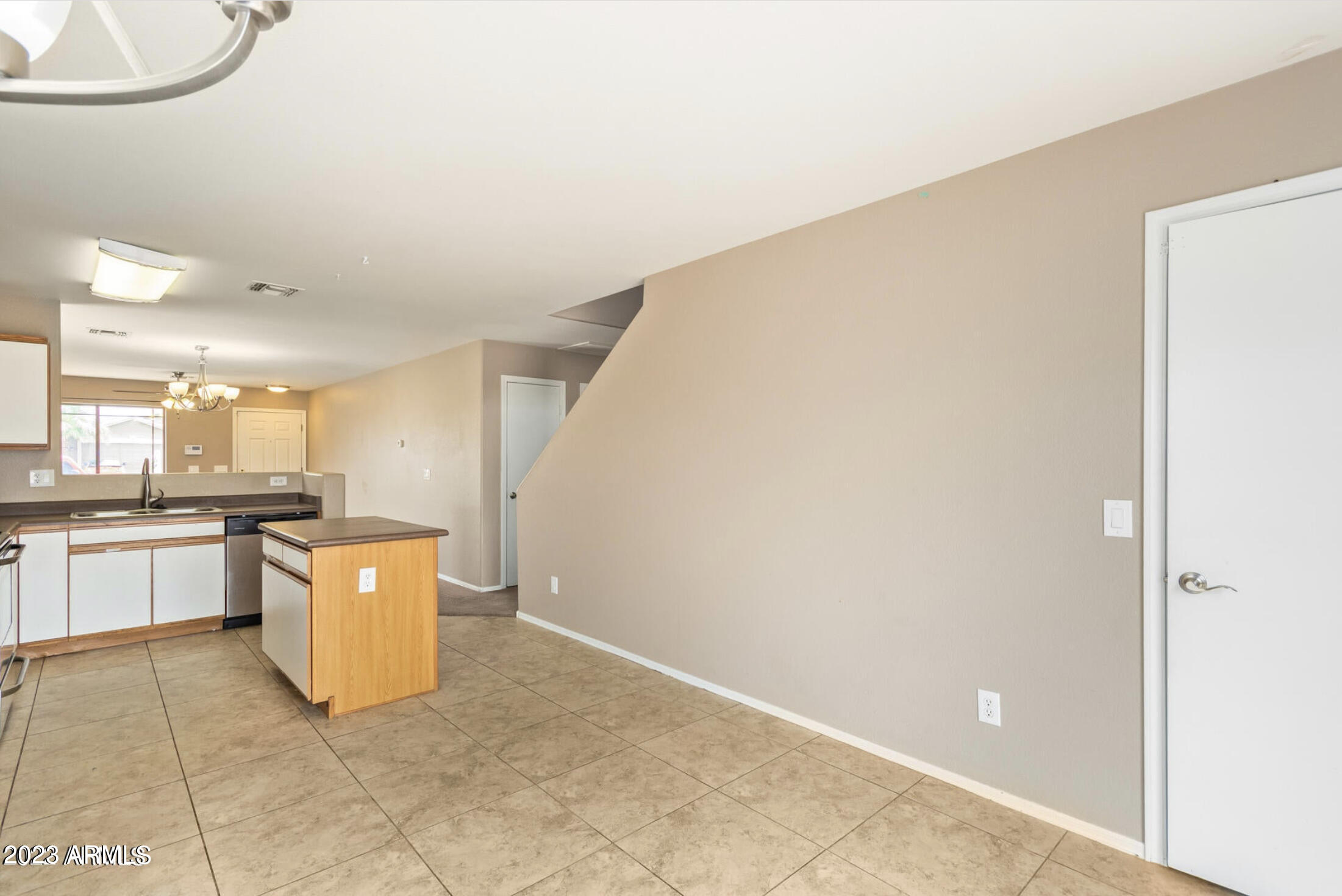 6310 West Riva Road Phoenix, AZ 85043 - Photo 11 of 17 IMG_0200